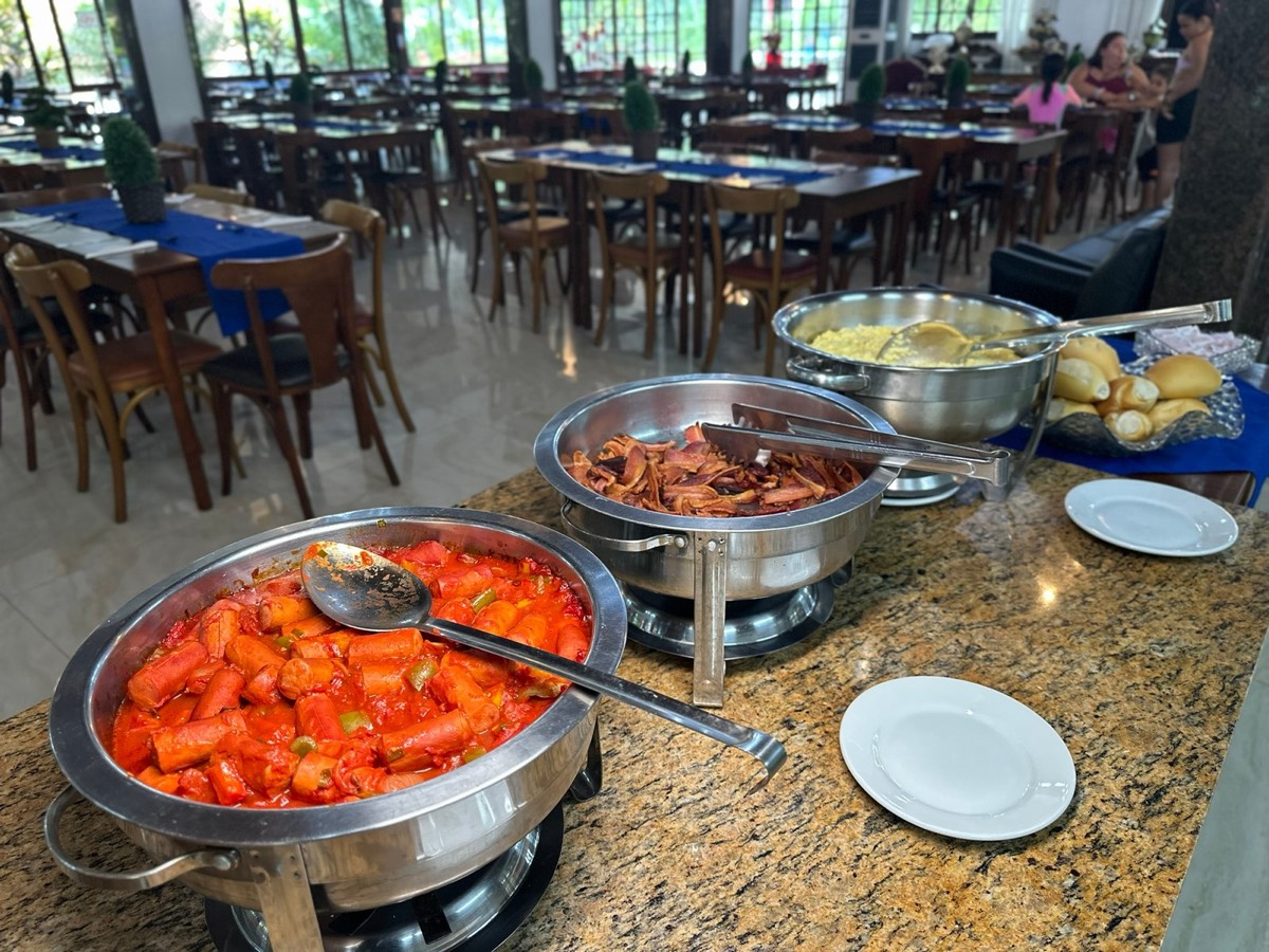 Buffet de jantar quente